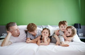 Rządowe programy to za mało? hotel zapłaci za poczęcie u nich dziecka, by ratowa