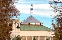 Posłowie chleją w hotelu sejmowym. Minister rolnictwa ma dość