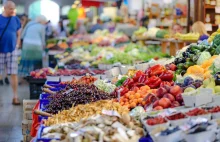 Hiszpania: Zagadkowy wzrost cen owoców i warzyw w supermarketach mimo niższych c