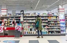 Prawie 3 mln Polaków płacą w ten sposób. Jest kilka pułapek