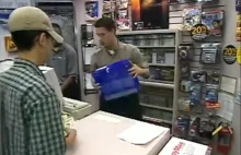 Premiera PS2 o północy w 2000 roku.