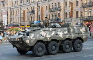 Ukraina: prototypowy transporter na froncie