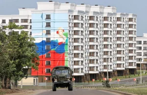 Niemieckie firmy odbudowują okupowany Mariupol
