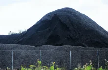 Węgiel za 45 mln zł wciąż zalega na składach. Będzie przełom?