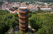 Nowa wieża widokowa w Wałbrzychu otwarta. Taki widok ze szczytu!
