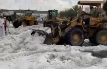 Śnieg i grad w Arabii Saudyjskiej zasypuje region Taif