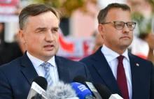 Unieważniono paszporty Romanowskiego. Plan na Ziobrę