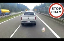 Uczulony na uprzejmość wyhamował ciężarówkę i rzucił kubkiem z kawą