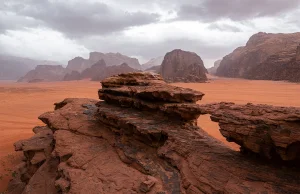 Burza deszczowa nad Wadi Rum