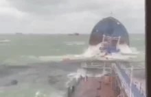 Dwa rosyjskie tankowce złamały się na pół. Przewoziły 4 tys. ton mazutu