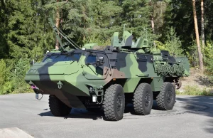 Szwecja zamówiła ponad 300 transporterów Patria XA-300.