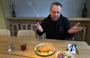 Youtuber zjadł obiad na Krupówkach. Spadła na niego fala krytyki