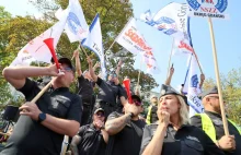 "Tej władzy trzeba wszystko wytargać z gardła". Protest Służby Więziennej