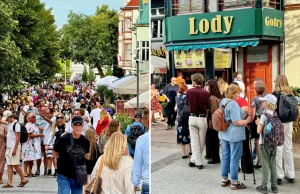 Morze ludzi w Sopocie! Trudno wcisnąć choćby palca