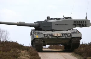 USA: B. prezydent Trump skrytykował dostawy czołgów dla Ukrainy i wezwał do