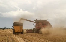 UE kupi ukraińskie zboże. "Wyślemy je potrzebującym na Bliskim Wschodzie" -