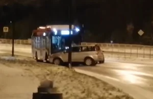 Aż 11 uszkodzonych autobusów w kolizjach po marznących opadach śniegu w Lublinie