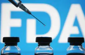 Urzędnicy FDA,kórzy dopuścili szczepionki mRNA pracują teraz dla Moderny