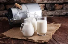 Czy warto spożywać mleko pasteryzowane i UHT? Czym się one różnią?