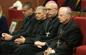 Ogromne pieniądze na walkę ze smogiem. Kościół skorzystał najbardziej.