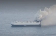 U wybrzeży Alaski płonie statek z trzema tysiącami samochodów na pokładzie