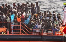 Rzeź na łodzi migrantów. Ponad 70 osób nie żyje. Powodem... czary