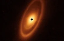 Teleskop Webba uchwycił pas planetoid wokół pobliskiej gwiazdy Fomalhau