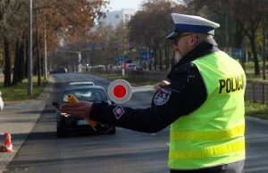 Czy trzeba wozić w samochodzie dowód rejestracyjny?