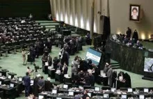 Irański parlament skanduje Śmierć Izraelowi! Śmierć Ameryce!