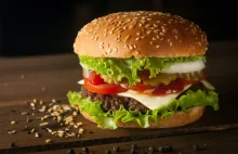 Znany fast food nadal działa w Rosji, chociaż zapowiadał "bojkot" tego rynku