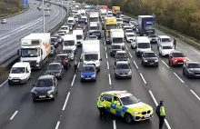 Aktywiści blokowali autostradę w Londynie. Wyrok? 4 i 5 lat więzienia