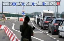 Trwa protest rolników przed przejściem w Medyce. Kierowcy muszą czekać ok. 118 g