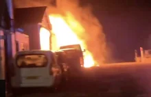 UK: Podpalono meczet z ludźmi w środku. Peacehaven, niedaleko Brighton.