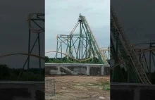 Mandoria zmienia koncepcje i buduje parę poza budynkiem.