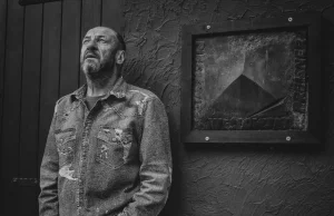 Rozwój AI zniszczy zawód kompozytora (...) Powinna być pod kontrolą państw.