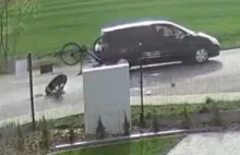 Potrącił rowerzystę i uciek z miejsa zdarzenia, nagranie w artykule