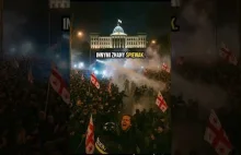 Gruzja w ogniu! Szturm na pałac prezydencki w Tbilisi władza odpowiada siłą!