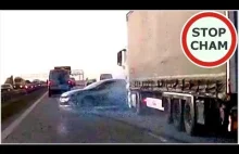 Tir pchał Kię ustawioną bokiem na autostradzie A2 - martwe pole