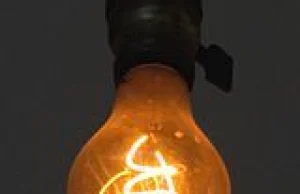 Najdłużej działająca żarówka świata od 122 lat oświetla remizę strażacką