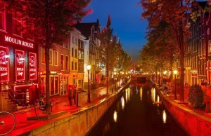 Zakaz palenia marihuany w dzielnicy "czerwonych latarni" w Amsterdamie