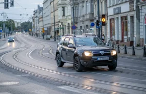 Dacia nie przejmuje się hejtem i sprzedaje w Polsce świetnie