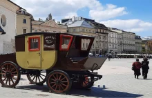 Dyliżans pocztowy ponownie na Rynku Głównym w Krakowie - TRAVEL