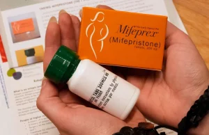 "To nie są lekarze. To dilerzy narkotyków"