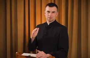 Ksiądz o cennikach w Kościele. Internauci oburzeni. "Bezczelny i obłudny"