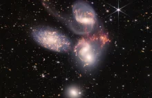 Jasne galaktyki wystawiają ciemną materię na próbę