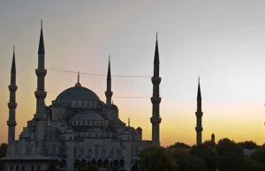 Stosunek islamu do innowierców a kwestia dominacji światowej