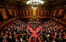 Włochy wprowadzają pięcioletnie kary za deepfaki