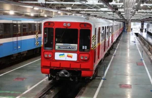 Pierwsze wagony warszawskiego metra już jeżdżą w Kijowie « Kolej na kolej