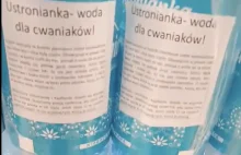 Radny z Krakowa NISZCZY butelki Ustronianki w sklepie