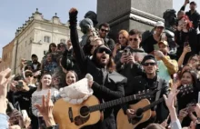 Jared Leto bez ochrony i z pluszowym pierożkiem rękach dał koncert w Krakowie
